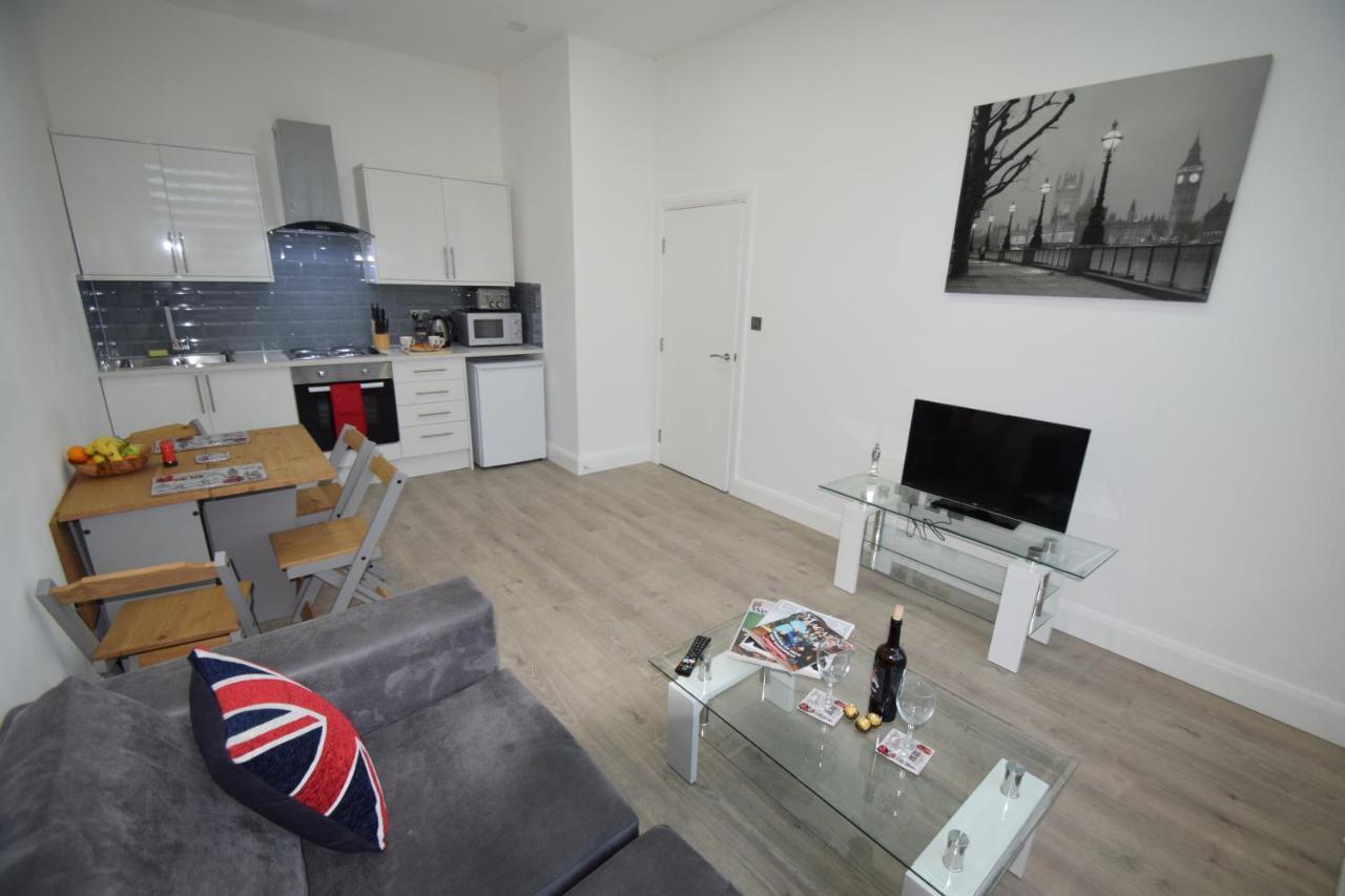 Sapphire House Telford Apartment Exterior photo